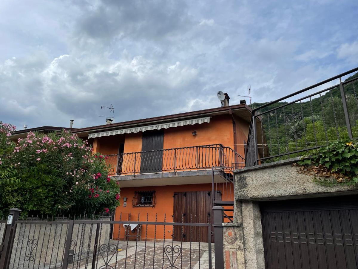 A La Zolia Mendia Villa Salò Екстериор снимка